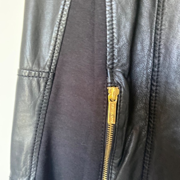 Michael Kors Leather Jacket. Size 6. - Picture 4 of 8